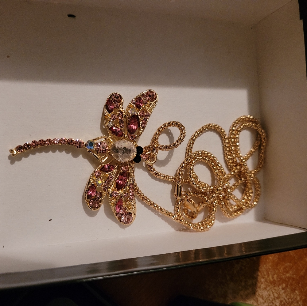 Necklaces - Picture 5 of 8